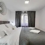 Artandco Apartman *